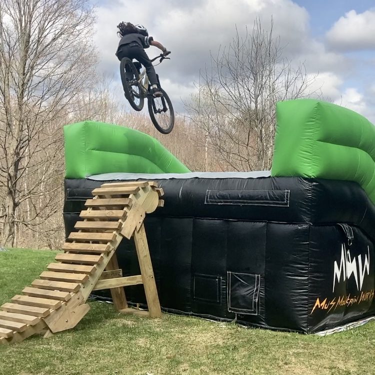 Airbag lander jump